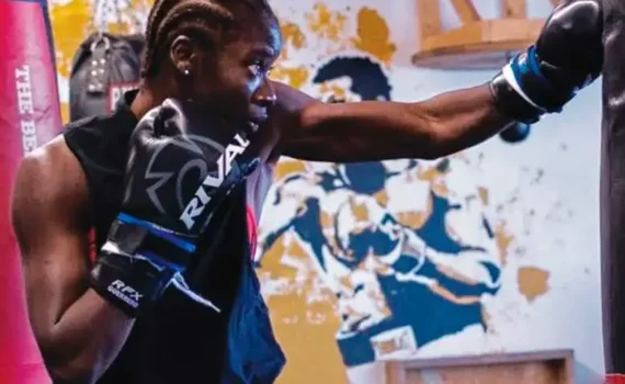 Grace Fahnbulleh boxing.