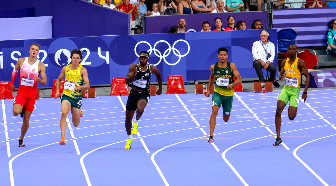 Fahnbulleh bending the curve of Paris2024 men's 200m round one.