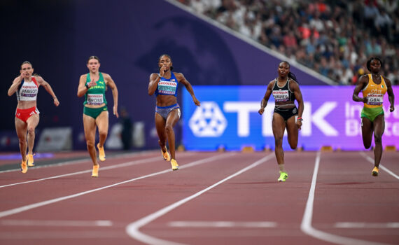 Thelma Davies running at WCH 25